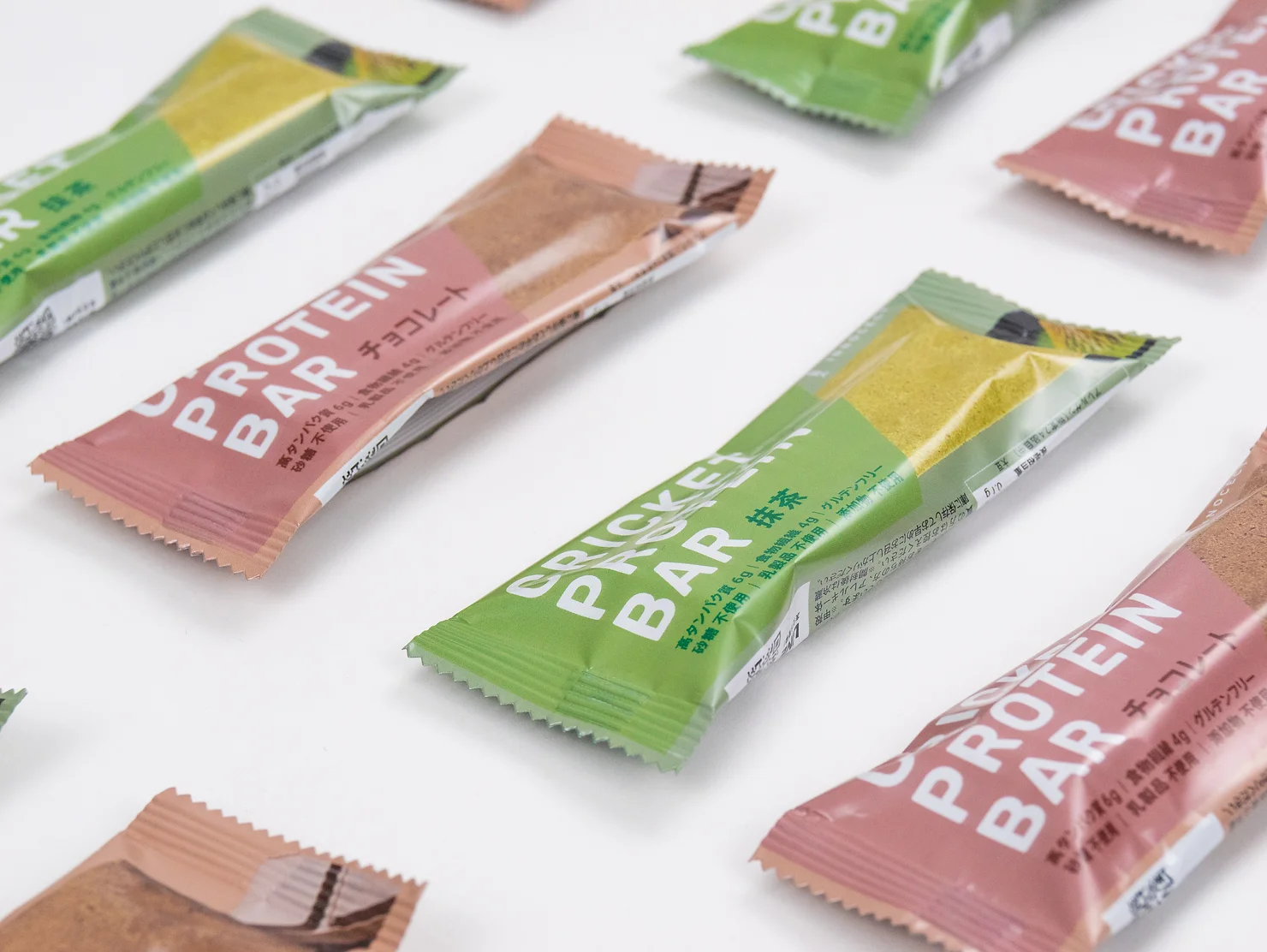フードテックブランドINNOCECTのプロダクト第6弾を、リリースいたしました。「クリケットプロテインバー ショート) CHOCOLATE /  MATCHA」